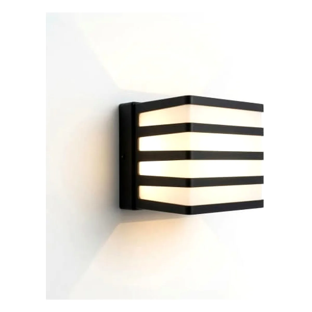 Arandela Led Preta Quadrada Astraled 8W - 3000K Arandela Led Preta Quadrada Astraled 8W - 3000K — Led Maricá