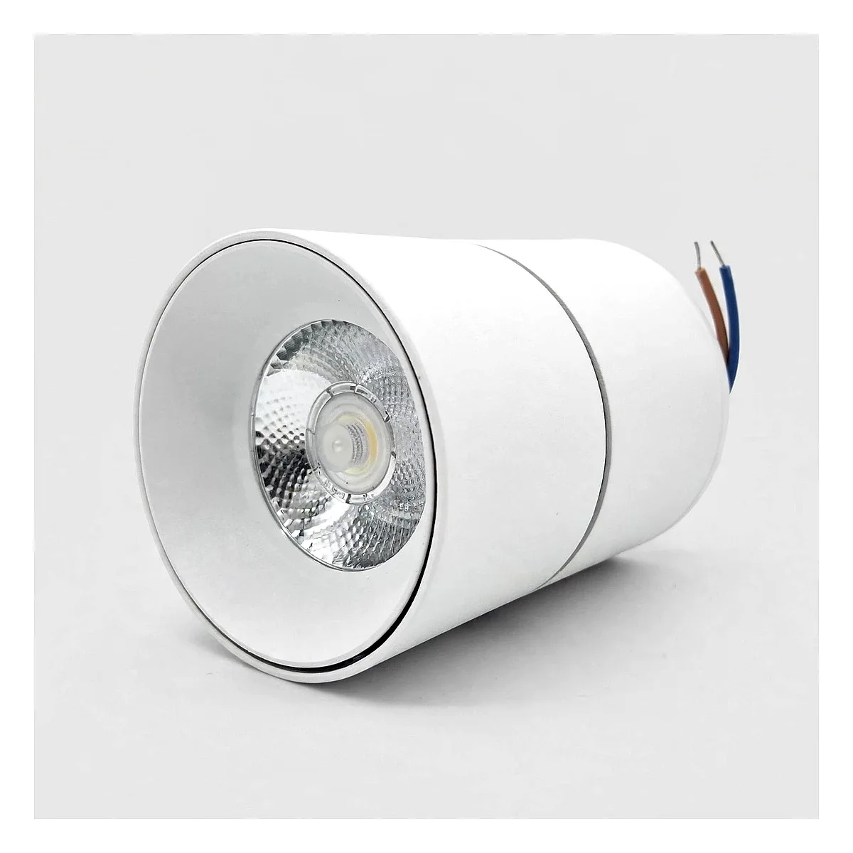 Spot Led de Sobrepor Alny Nordecor 10W - 3000k Spot Led de Sobrepor Alny Nordecor 10W - 3000k — Led Maricá