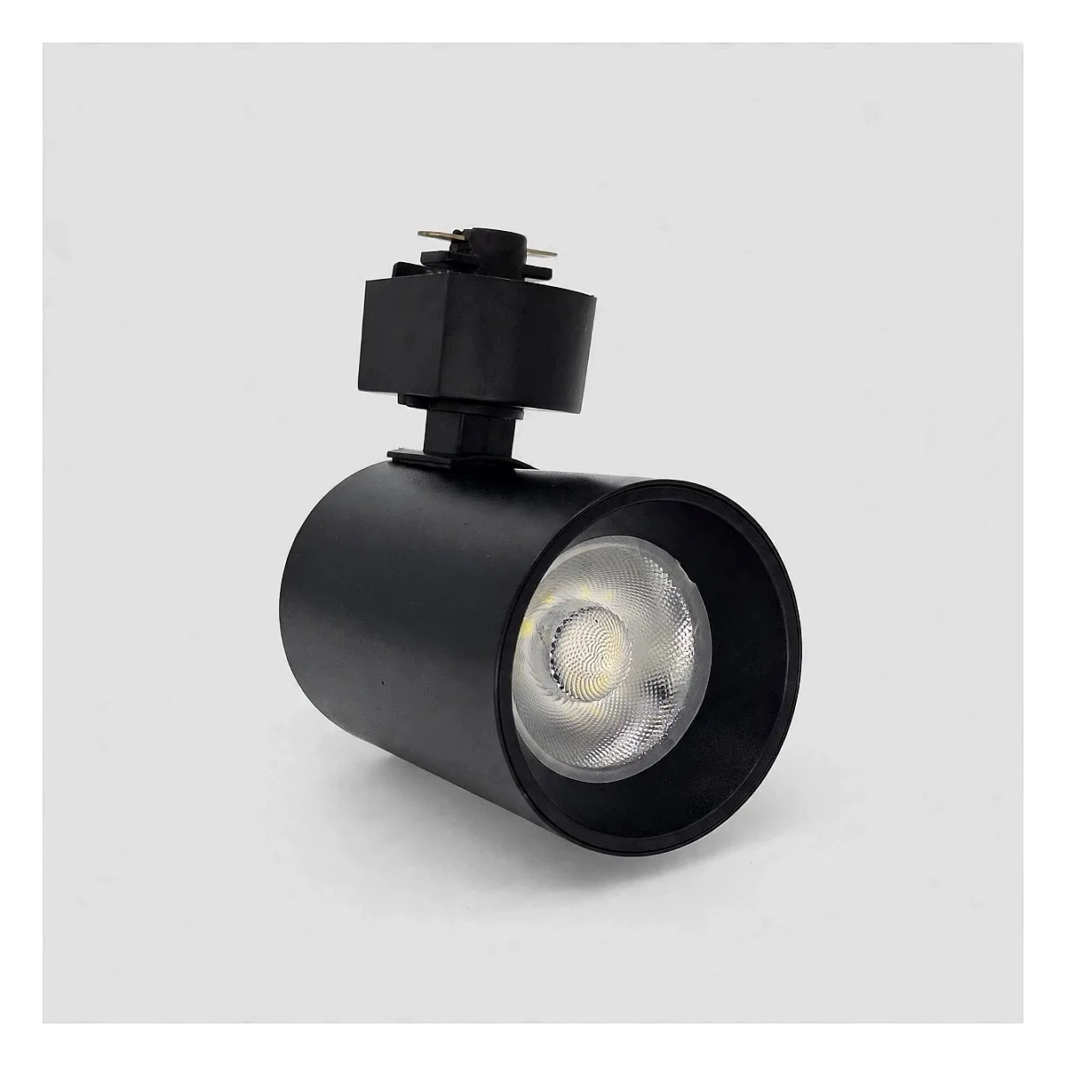 Spot Para Trilho C/ Foco Multidirecional 7W - 3000k Spot Para Trilho C/ Foco Multidirecional 7W - 3000k — Led Maricá