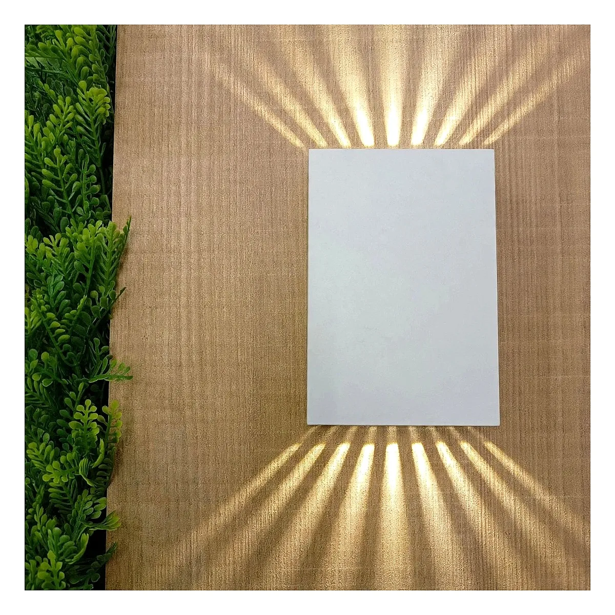 Arandela LED Astraled 4W 3000K com Dois Fachos Arandela LED dois fachos 4W 3000K Astraled para decoração de paredes na Led Maricá RJ.